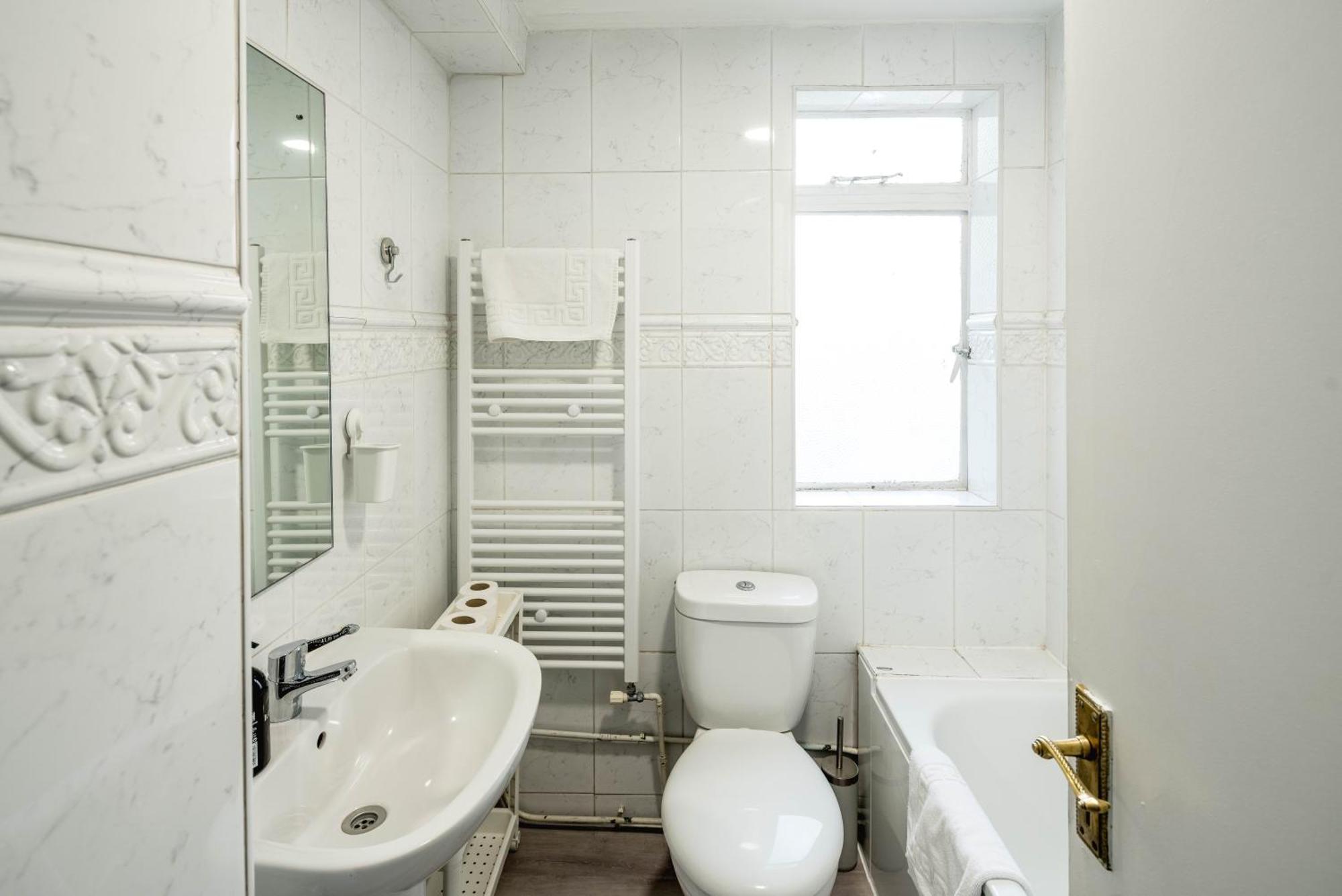 Southken Palace Suites 런던 외부 사진